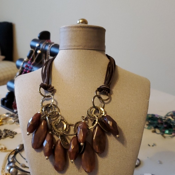 Necklace - Picture 2 of 3